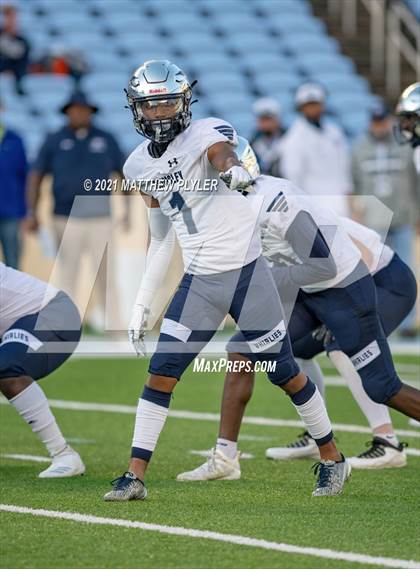 Thumbnail 1 in Cardinal Gibbons vs. Grimsley (1 of 2 - NCHSAA 4A Final - the Game) photogallery.