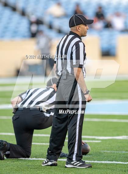 Thumbnail 1 in Cardinal Gibbons vs. Grimsley (1 of 2 - NCHSAA 4A Final - the Game) photogallery.