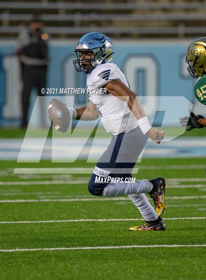 Thumbnail 3 in Cardinal Gibbons vs. Grimsley (1 of 2 - NCHSAA 4A Final - the Game) photogallery.