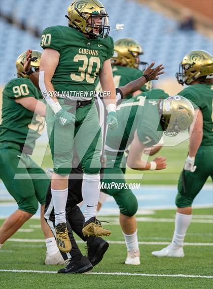 Thumbnail 1 in Cardinal Gibbons vs. Grimsley (1 of 2 - NCHSAA 4A Final - the Game) photogallery.