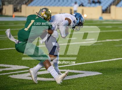 Thumbnail 1 in Cardinal Gibbons vs. Grimsley (1 of 2 - NCHSAA 4A Final - the Game) photogallery.
