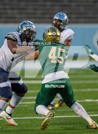 Thumbnail 2 in Cardinal Gibbons vs. Grimsley (1 of 2 - NCHSAA 4A Final - the Game) photogallery.