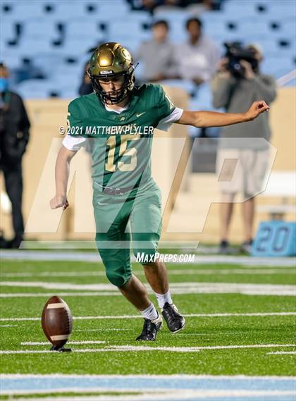 Thumbnail 1 in Cardinal Gibbons vs. Grimsley (1 of 2 - NCHSAA 4A Final - the Game) photogallery.