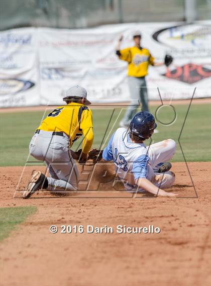 Thumbnail 3 in Gilbert vs. Bartlesville (Bob Everett Baseball Classic) photogallery.