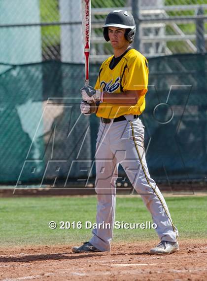 Thumbnail 2 in Gilbert vs. Bartlesville (Bob Everett Baseball Classic) photogallery.