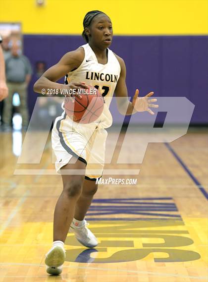 Thumbnail 1 in Bethel vs. Lincoln (WIAA 3A Regionals) photogallery.