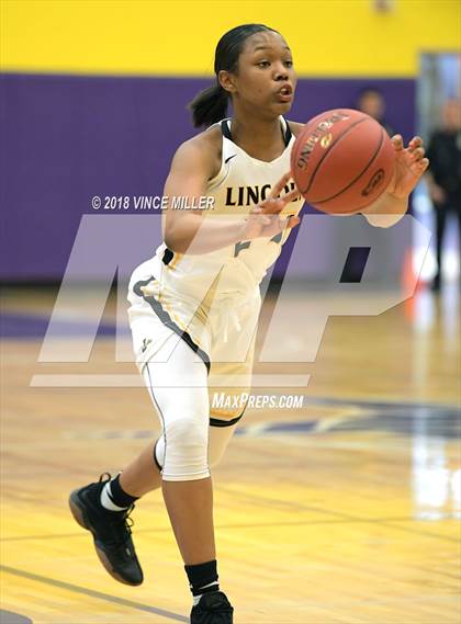 Thumbnail 3 in Bethel vs. Lincoln (WIAA 3A Regionals) photogallery.