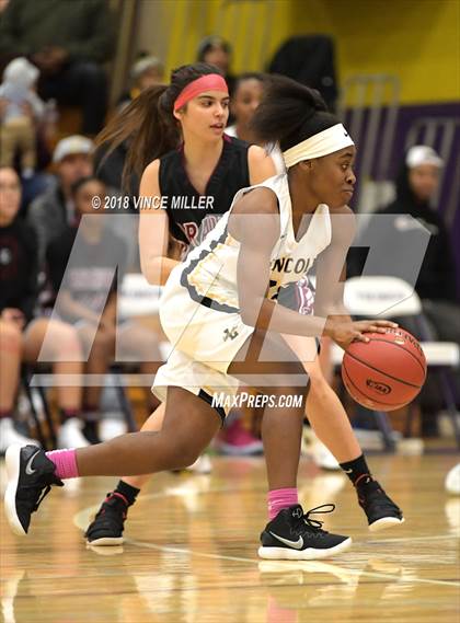 Thumbnail 1 in Bethel vs. Lincoln (WIAA 3A Regionals) photogallery.