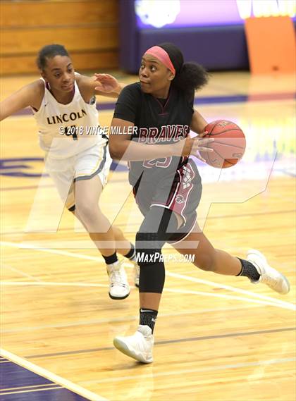 Thumbnail 1 in Bethel vs. Lincoln (WIAA 3A Regionals) photogallery.