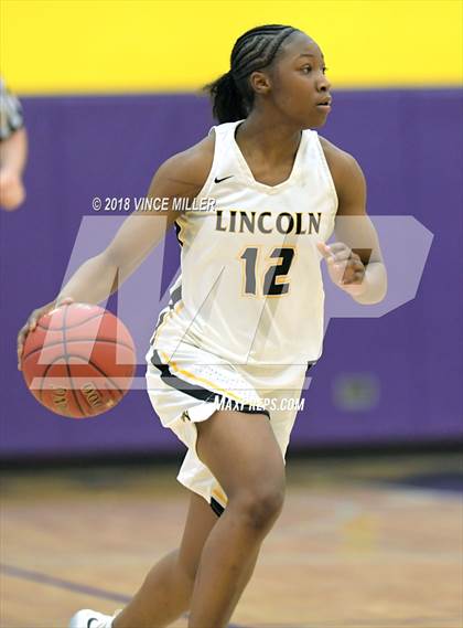 Thumbnail 1 in Bethel vs. Lincoln (WIAA 3A Regionals) photogallery.
