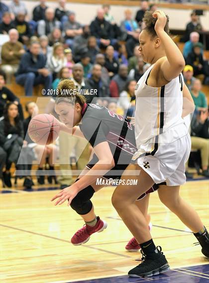 Thumbnail 3 in Bethel vs. Lincoln (WIAA 3A Regionals) photogallery.