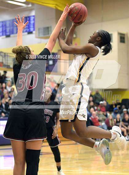 Thumbnail 2 in Bethel vs. Lincoln (WIAA 3A Regionals) photogallery.