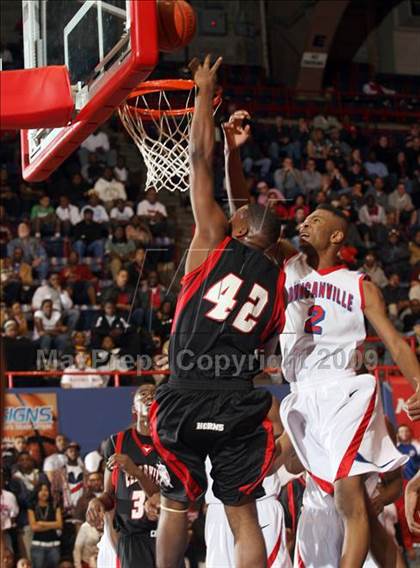 Thumbnail 1 in Cedar Hill vs Duncanville (Dallas Basketball Classic) photogallery.