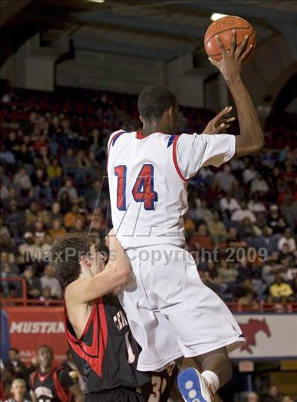 Thumbnail 3 in Cedar Hill vs Duncanville (Dallas Basketball Classic) photogallery.