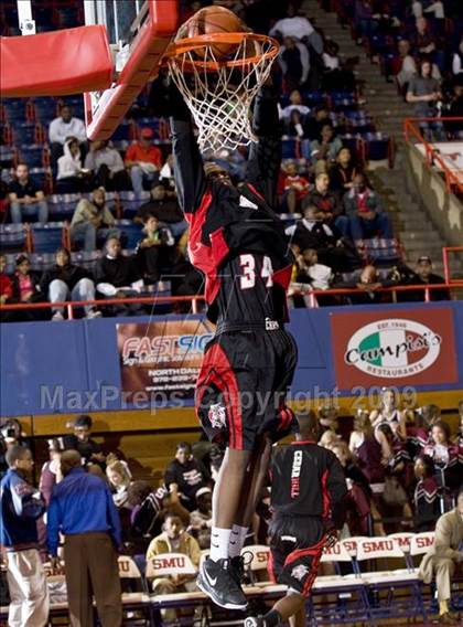 Thumbnail 2 in Cedar Hill vs Duncanville (Dallas Basketball Classic) photogallery.