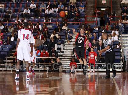 Thumbnail 3 in Cedar Hill vs Duncanville (Dallas Basketball Classic) photogallery.