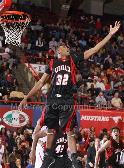 Thumbnail 1 in Cedar Hill vs Duncanville (Dallas Basketball Classic) photogallery.