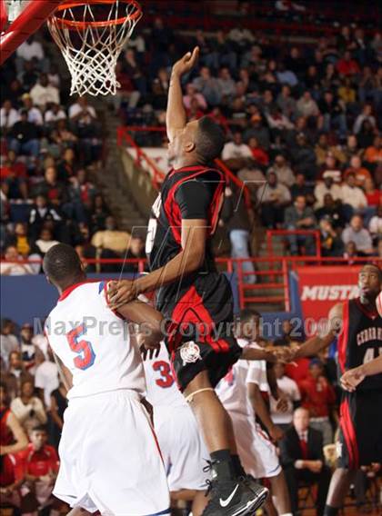 Thumbnail 3 in Cedar Hill vs Duncanville (Dallas Basketball Classic) photogallery.