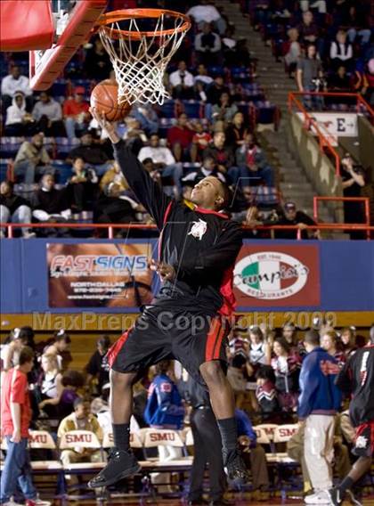 Thumbnail 2 in Cedar Hill vs Duncanville (Dallas Basketball Classic) photogallery.