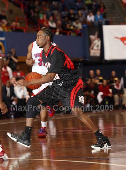 Thumbnail 2 in Cedar Hill vs Duncanville (Dallas Basketball Classic) photogallery.