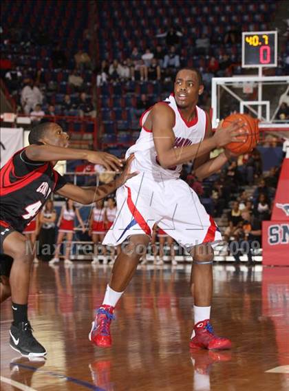Thumbnail 1 in Cedar Hill vs Duncanville (Dallas Basketball Classic) photogallery.