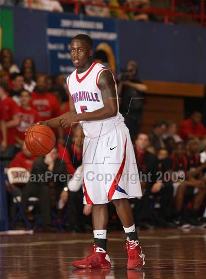 Thumbnail 1 in Cedar Hill vs Duncanville (Dallas Basketball Classic) photogallery.