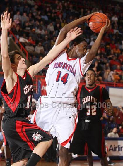 Thumbnail 2 in Cedar Hill vs Duncanville (Dallas Basketball Classic) photogallery.