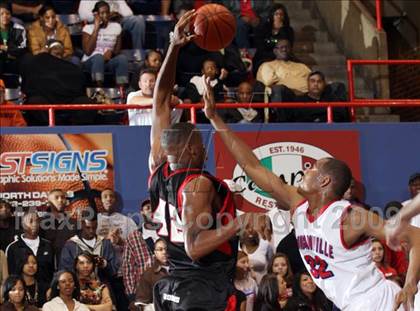 Thumbnail 2 in Cedar Hill vs Duncanville (Dallas Basketball Classic) photogallery.