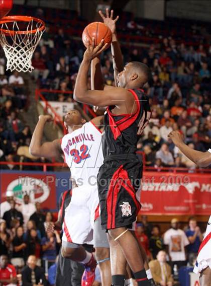 Thumbnail 2 in Cedar Hill vs Duncanville (Dallas Basketball Classic) photogallery.