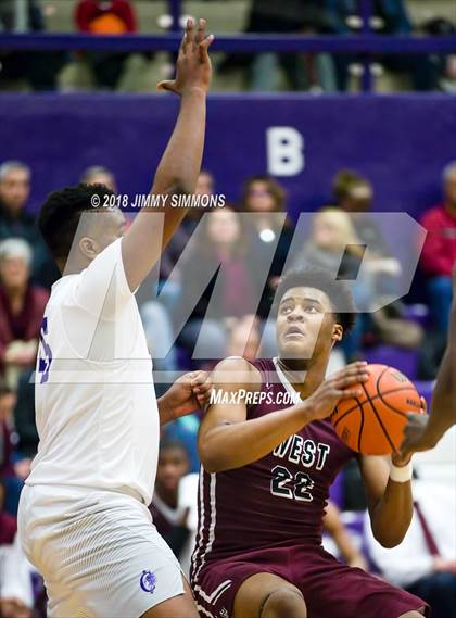 Thumbnail 3 in Belleville West @ Collinsville photogallery.