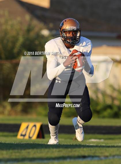 Thumbnail 2 in Sweet Home @ West Seneca West photogallery.