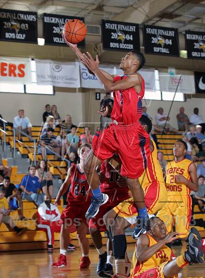 Thumbnail 2 in Milton vs. Yates (City of Palms Classic) photogallery.