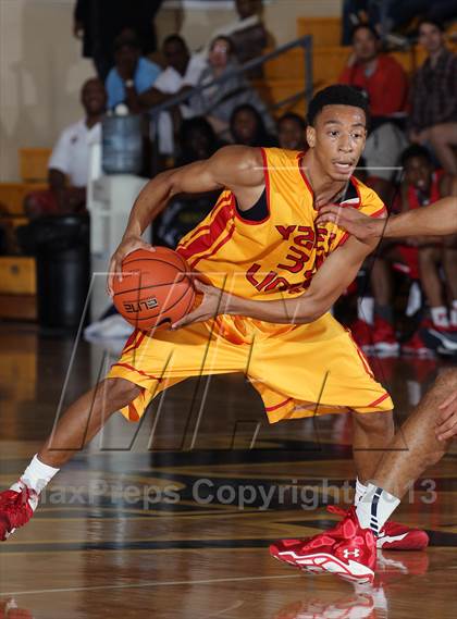 Thumbnail 3 in Milton vs. Yates (City of Palms Classic) photogallery.