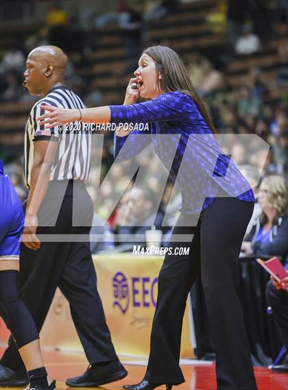 Thumbnail 2 in Caruthers vs. Sierra Pacific (CIF Central Section Division 4 Championship) photogallery.