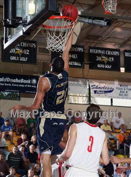 Thumbnail 2 in Mater Dei vs. Grace Prep (City of Palms Classic) photogallery.