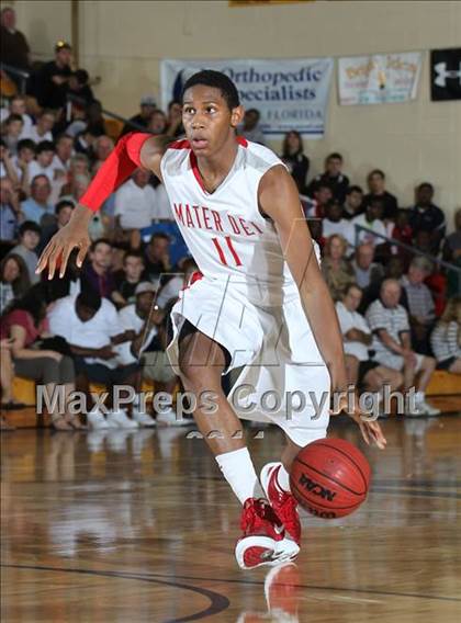 Thumbnail 3 in Mater Dei vs. Grace Prep (City of Palms Classic) photogallery.