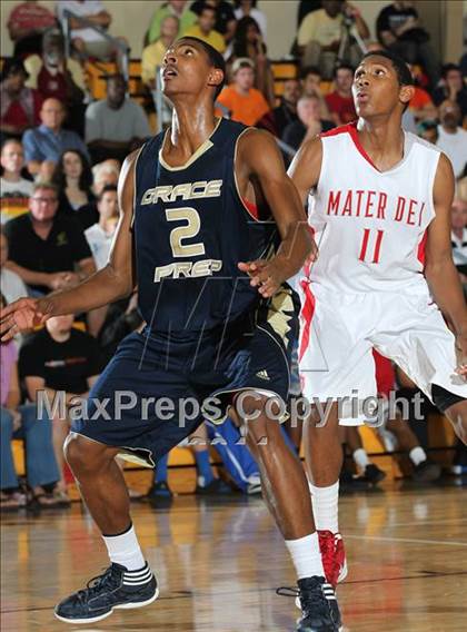 Thumbnail 3 in Mater Dei vs. Grace Prep (City of Palms Classic) photogallery.