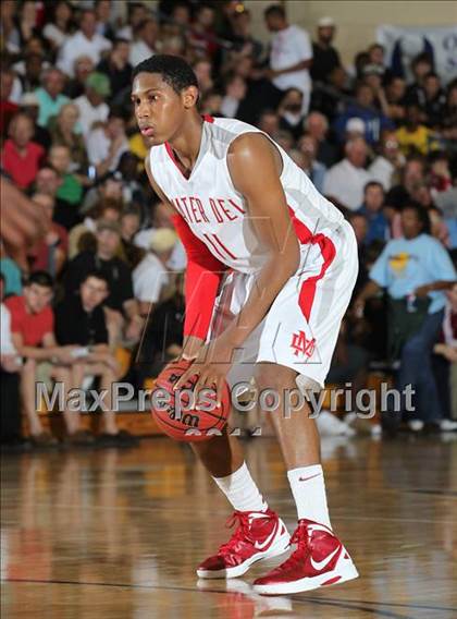 Thumbnail 3 in Mater Dei vs. Grace Prep (City of Palms Classic) photogallery.