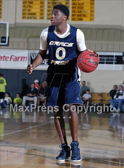 Thumbnail 1 in Mater Dei vs. Grace Prep (City of Palms Classic) photogallery.