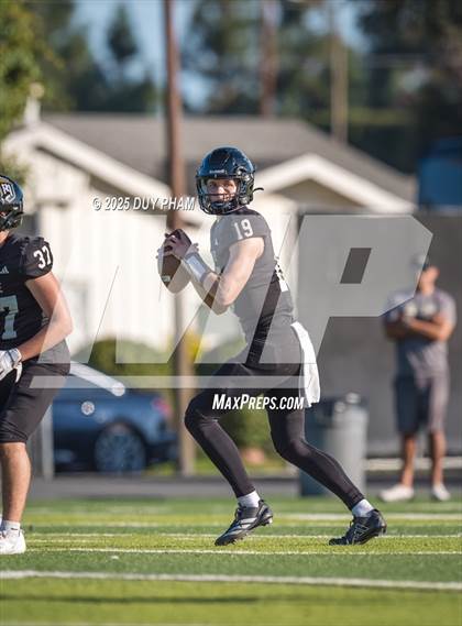 Thumbnail 2 in JV: St. John Bosco @ Servite photogallery.