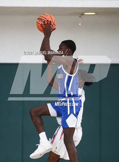 Thumbnail 2 in University vs St. Bernard (West  Side Tip off Classic) photogallery.