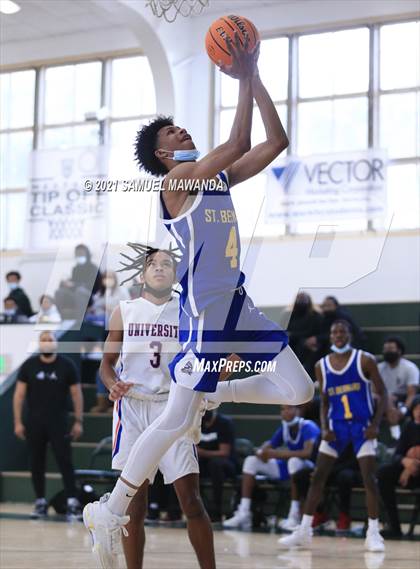 Thumbnail 2 in University vs St. Bernard (West  Side Tip off Classic) photogallery.