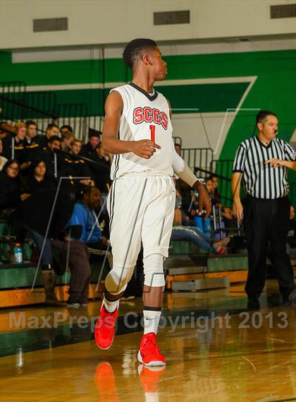 Thumbnail 1 in St. Genevieve vs. Santa Clarita Christian (Canyon Classic) photogallery.