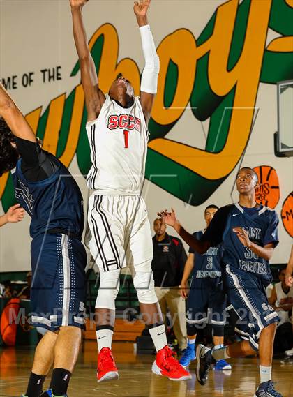 Thumbnail 3 in St. Genevieve vs. Santa Clarita Christian (Canyon Classic) photogallery.