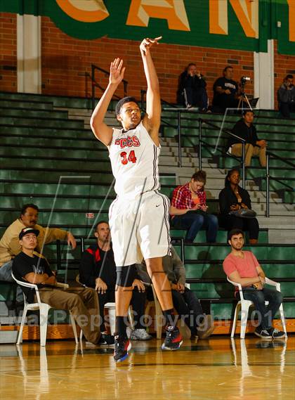Thumbnail 1 in St. Genevieve vs. Santa Clarita Christian (Canyon Classic) photogallery.