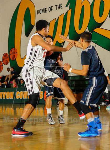 Thumbnail 1 in St. Genevieve vs. Santa Clarita Christian (Canyon Classic) photogallery.