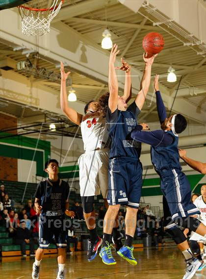 Thumbnail 3 in St. Genevieve vs. Santa Clarita Christian (Canyon Classic) photogallery.
