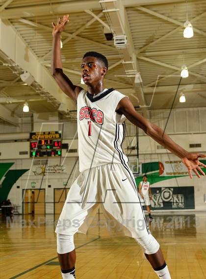 Thumbnail 1 in St. Genevieve vs. Santa Clarita Christian (Canyon Classic) photogallery.