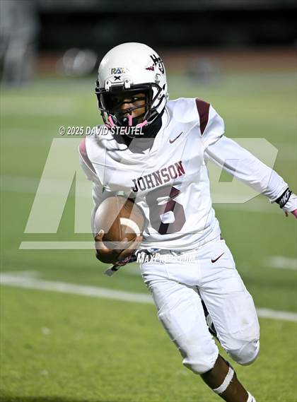 Thumbnail 3 in Johnson @ Burbank photogallery.