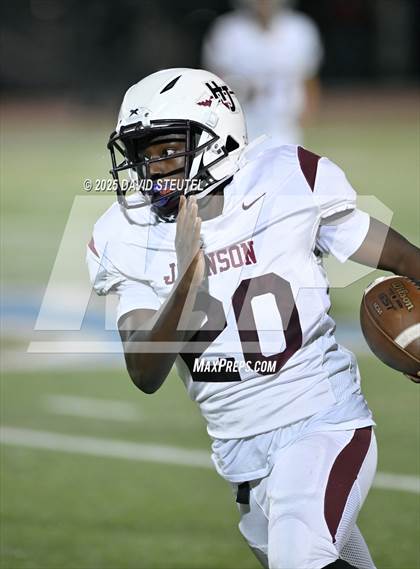 Thumbnail 2 in Johnson @ Burbank photogallery.